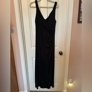 Ralph Lauren. Full length, sleeveless evening gown. Stretchy! Classic. Elegant